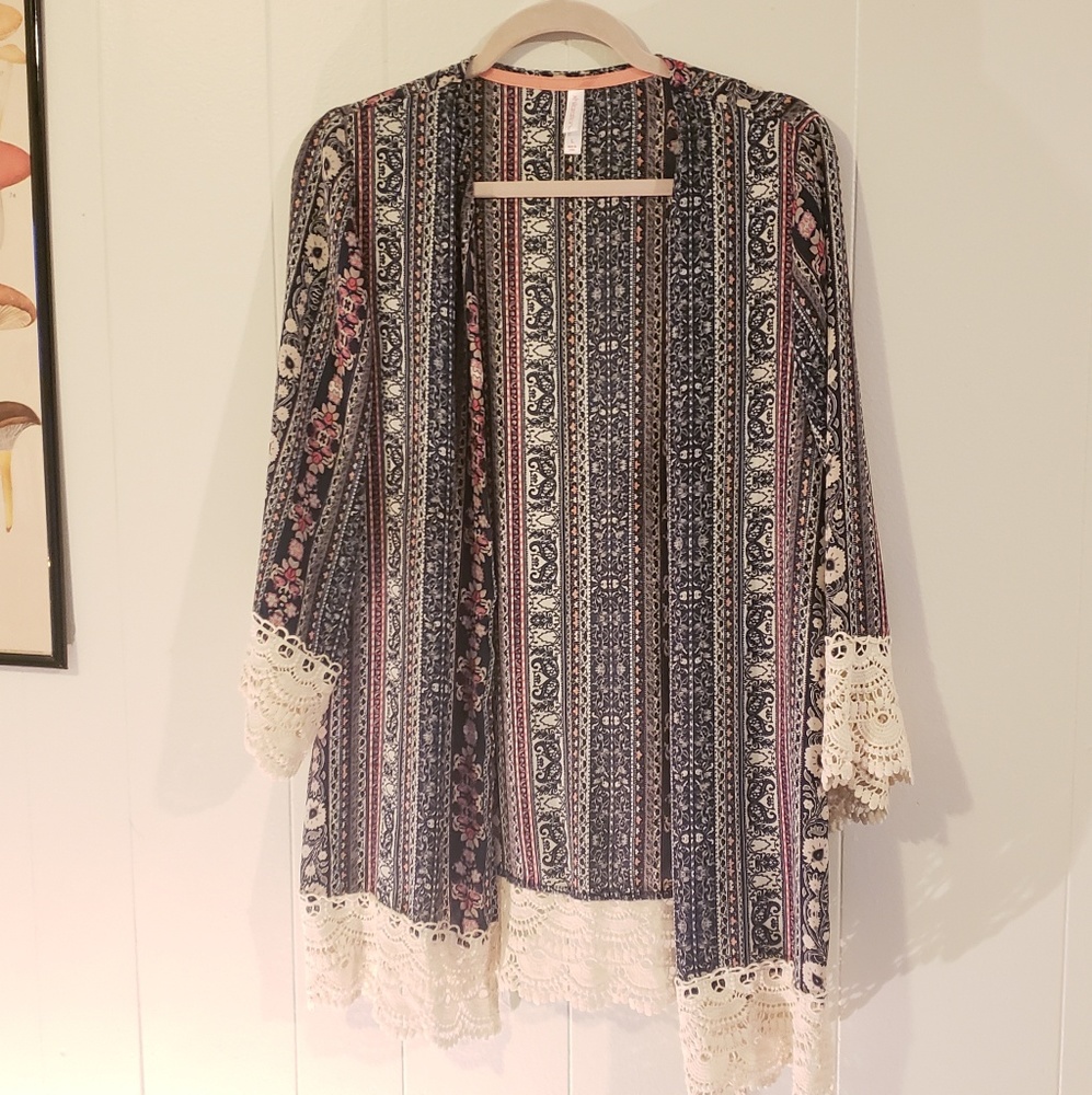 Lace Trim Kimono